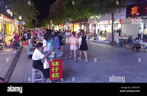 深圳夜市在哪裏？不妨一起聊聊夜市文化的魅力與發展。